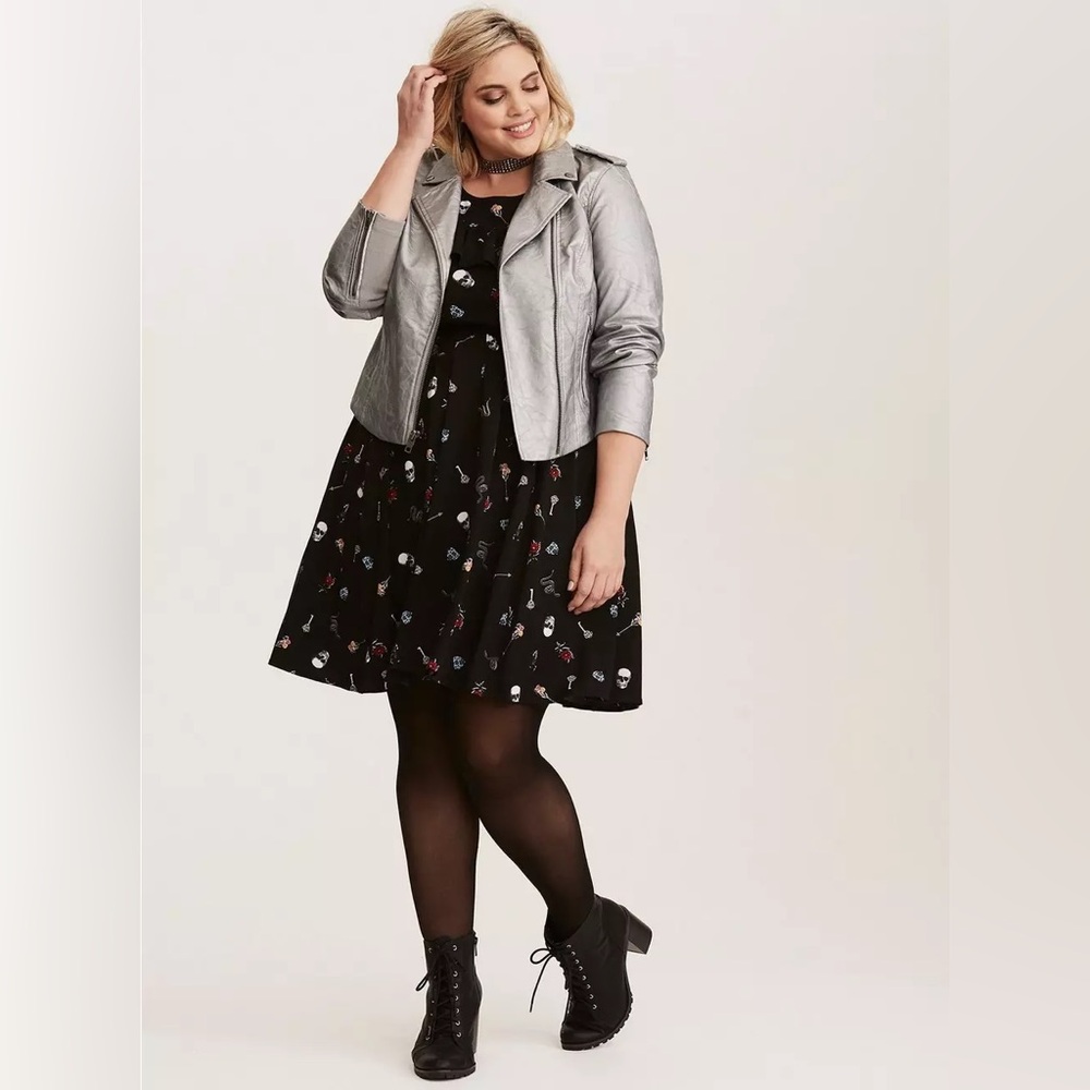 Torrid Silver Metallic Faux Leather Cropped Moto Jacket 1X